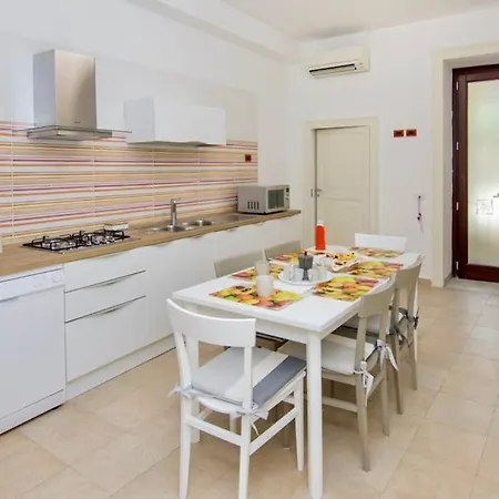 Sara Luxury 2 * Сорренто